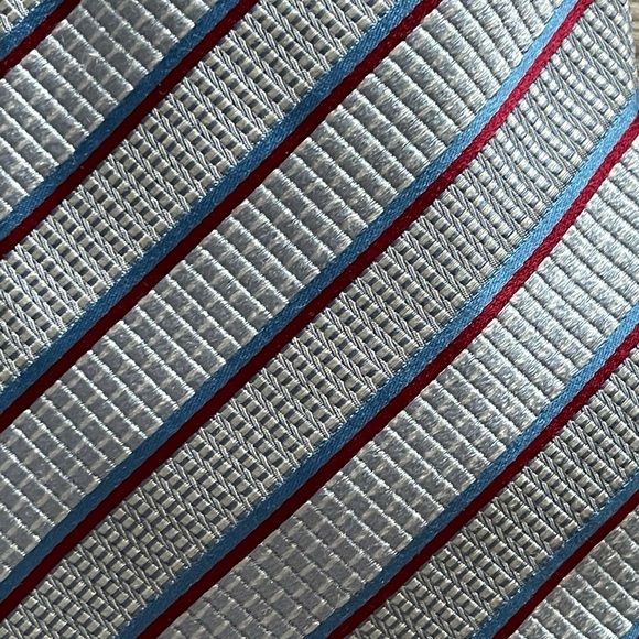 Ermenegildo Zegna Silver/Blue/Red Striped Tie - Picture 3 of 3